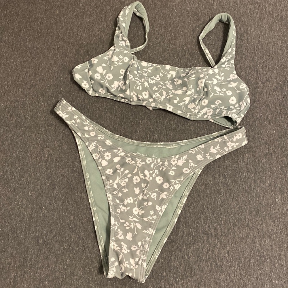 Sage green floral bikini *bottoms only*